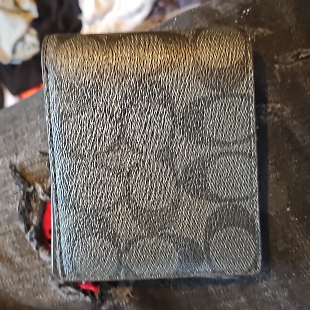 Mens coach wallet with insert